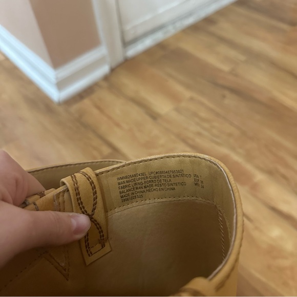 Banana colored boots - Picture 6 of 6